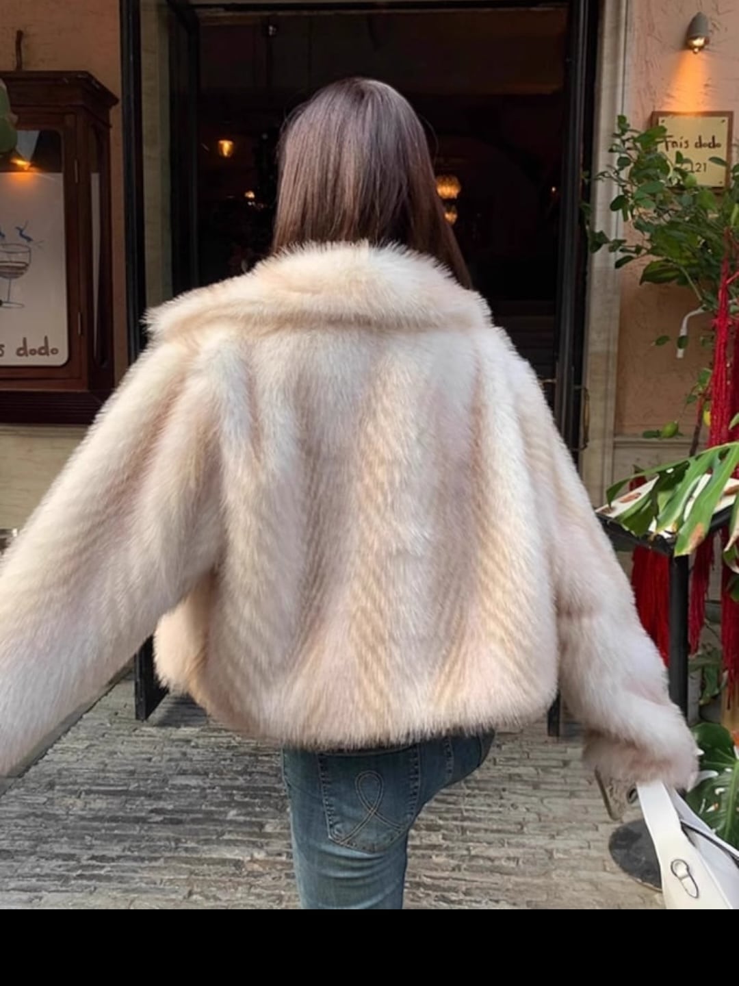 ボリューミーフェイクファーコート | Lily Boutique(リリーブティック)