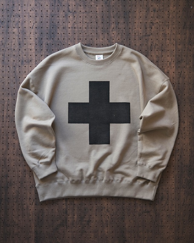 "+" sweat shirt in sand（受注生産）