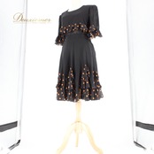 社交ダンス 衣装 スタンダード 上下セット ツーピース レッスンウェア パーティ衣装 Fashionα ファッション アルファ ブラック系 黒 オレンジ系 レトロ ドット柄 セットアップ トップス スカート フェミニン カジュアル おしゃれ 旅行用 ダンスウェア 機能性 ストレッチ モダン 社交 パーティーコスチューム デザイン 複数サイズ対応 柔らかい 使いやすい スタイリッシュ 目を引く キュート 軽やか