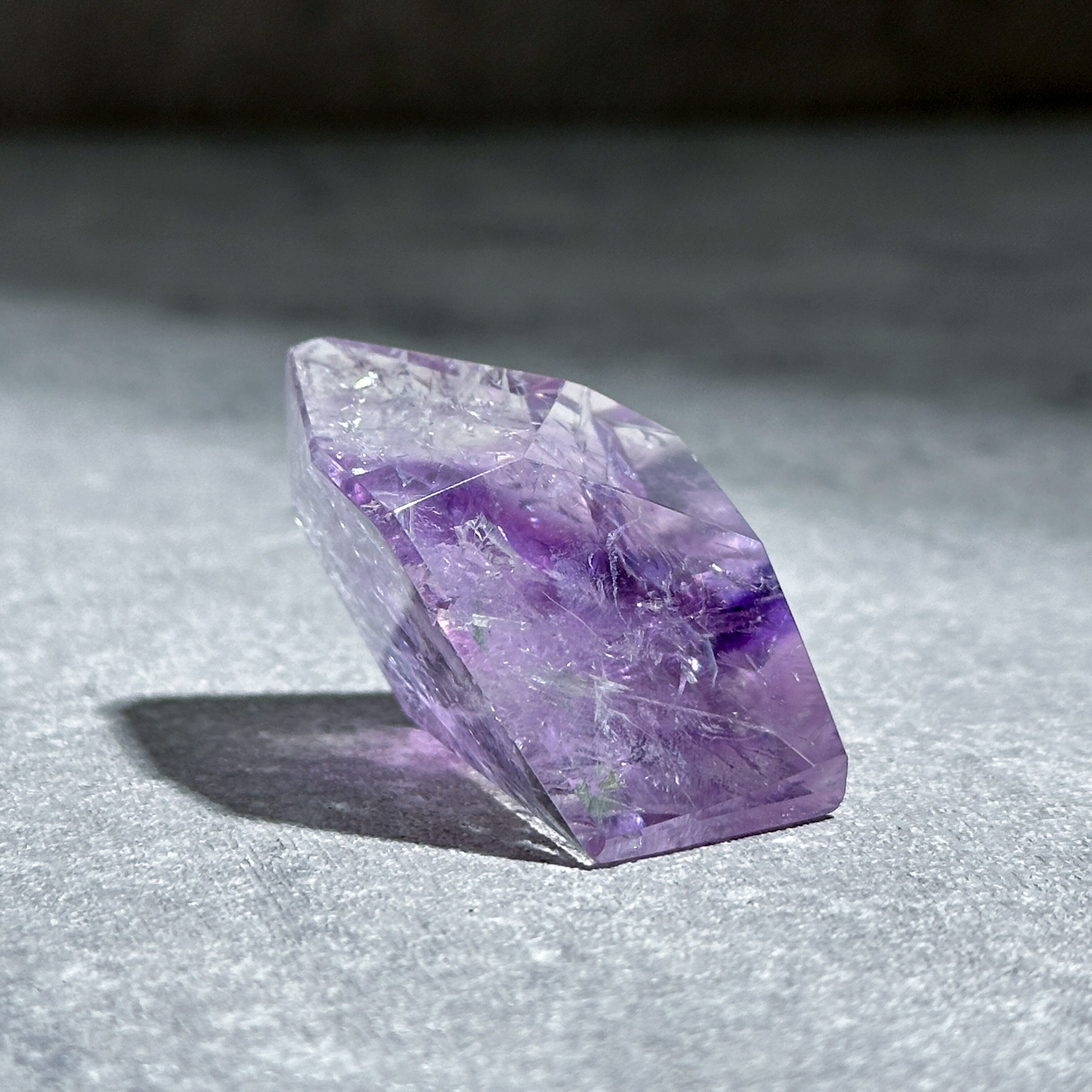 虹◎【ハイクオリティ】ファントムアメジスト フリーフォーム71