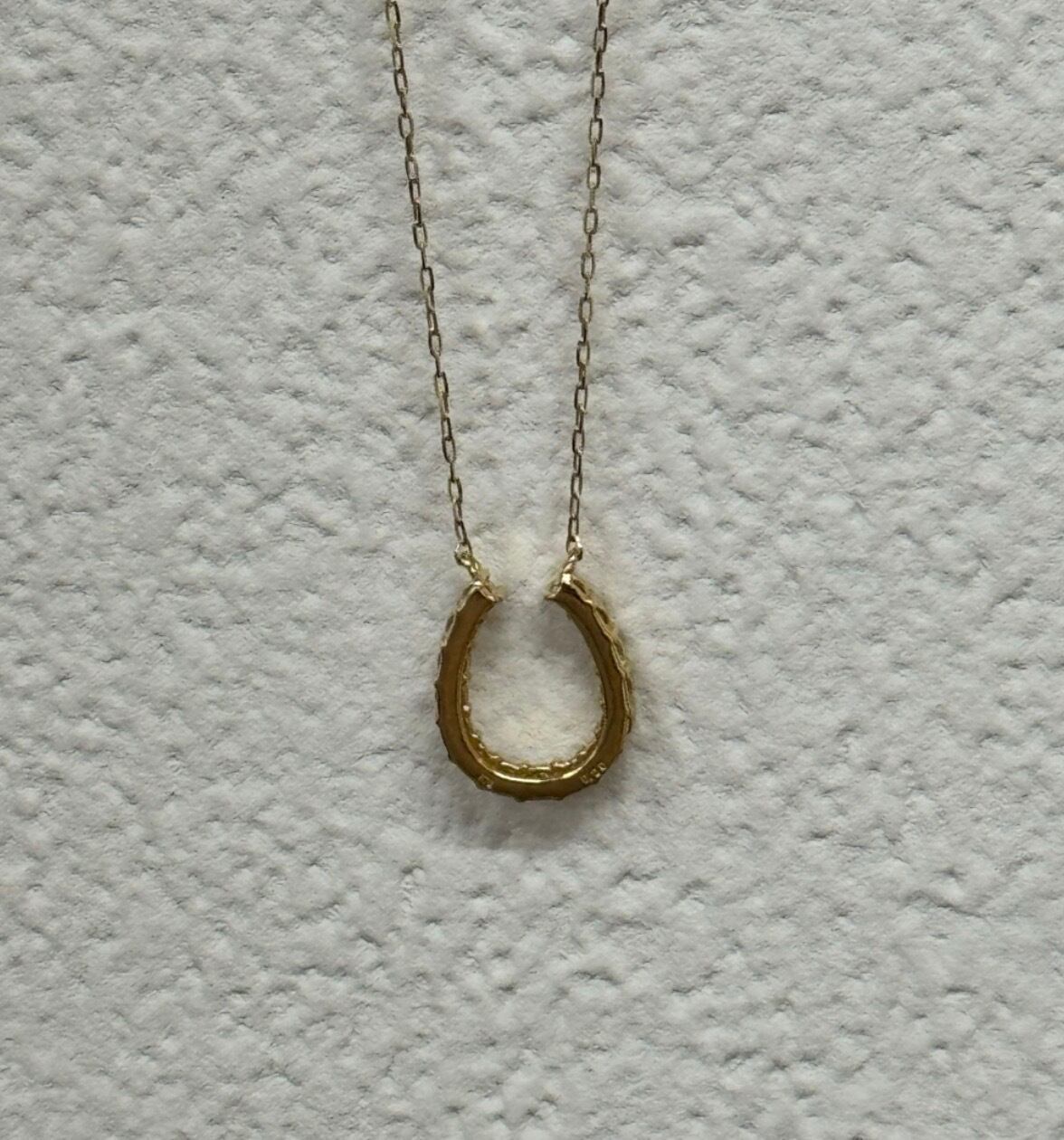 0.20ct ホースシュー 馬蹄 ダイヤモンド K18 ペンダント ネックレス