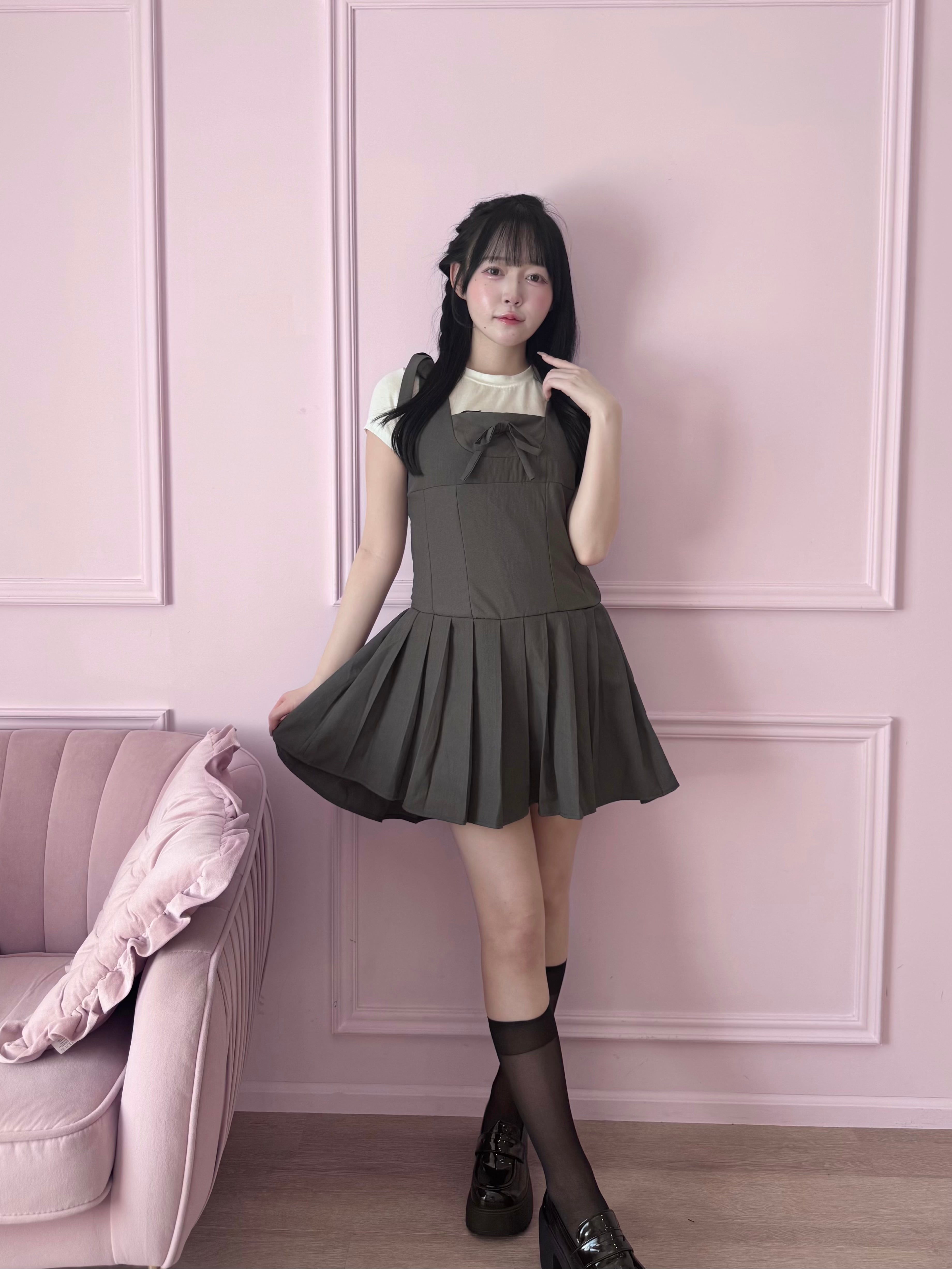 ribbon shoulder pleats op