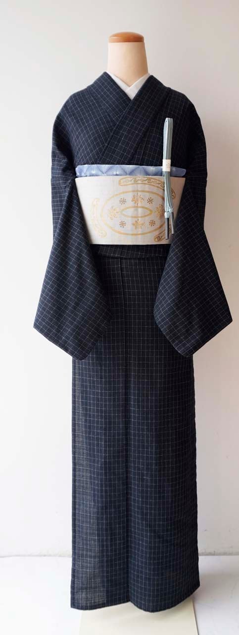 単衣】紺仁工房 片貝染紅梅綿麻 黒紺系 格子文 仕立上がり品 | 大山