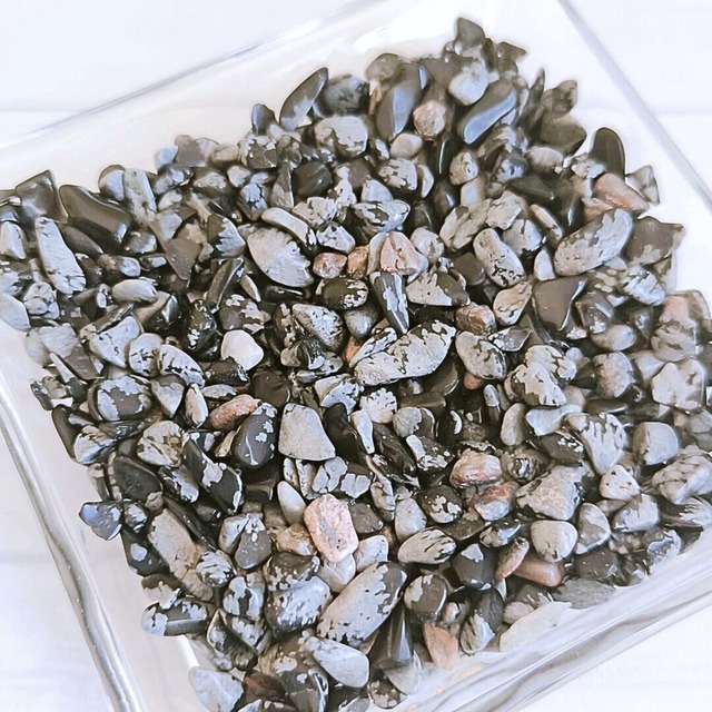 スノーフレークオブシディアン (100g) 雪花黒曜石 天然石さざれ石 穴無しチップ