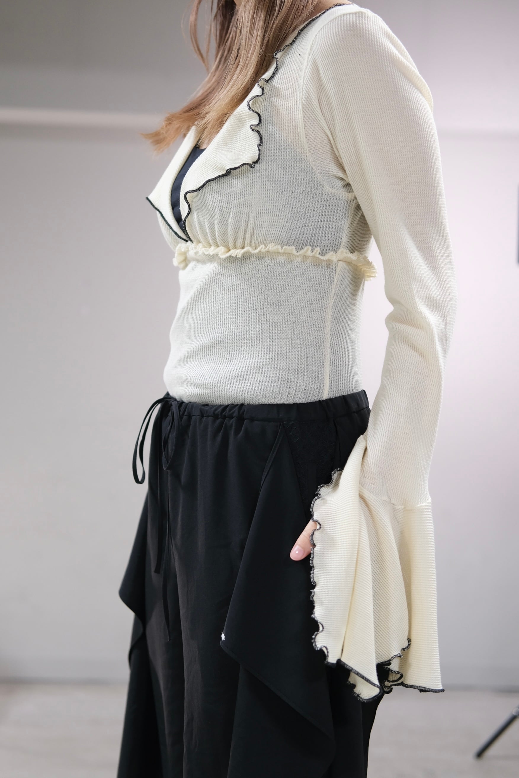 FETICO】RUFFLED-CUFFS WAFFLE BODYSUIT - ecru - | loop