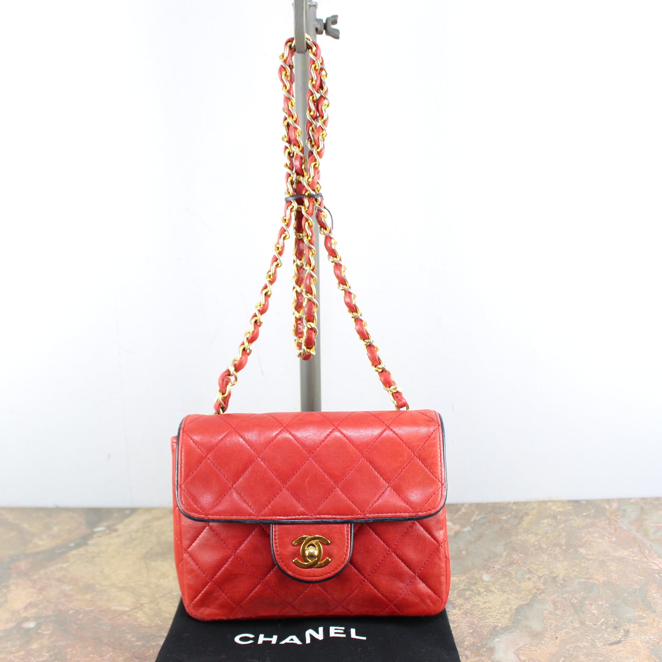 CHANEL MATTERASSE COCO MARC TURN LOCK LAMB SKIN BICOLOR MINI CHAIN