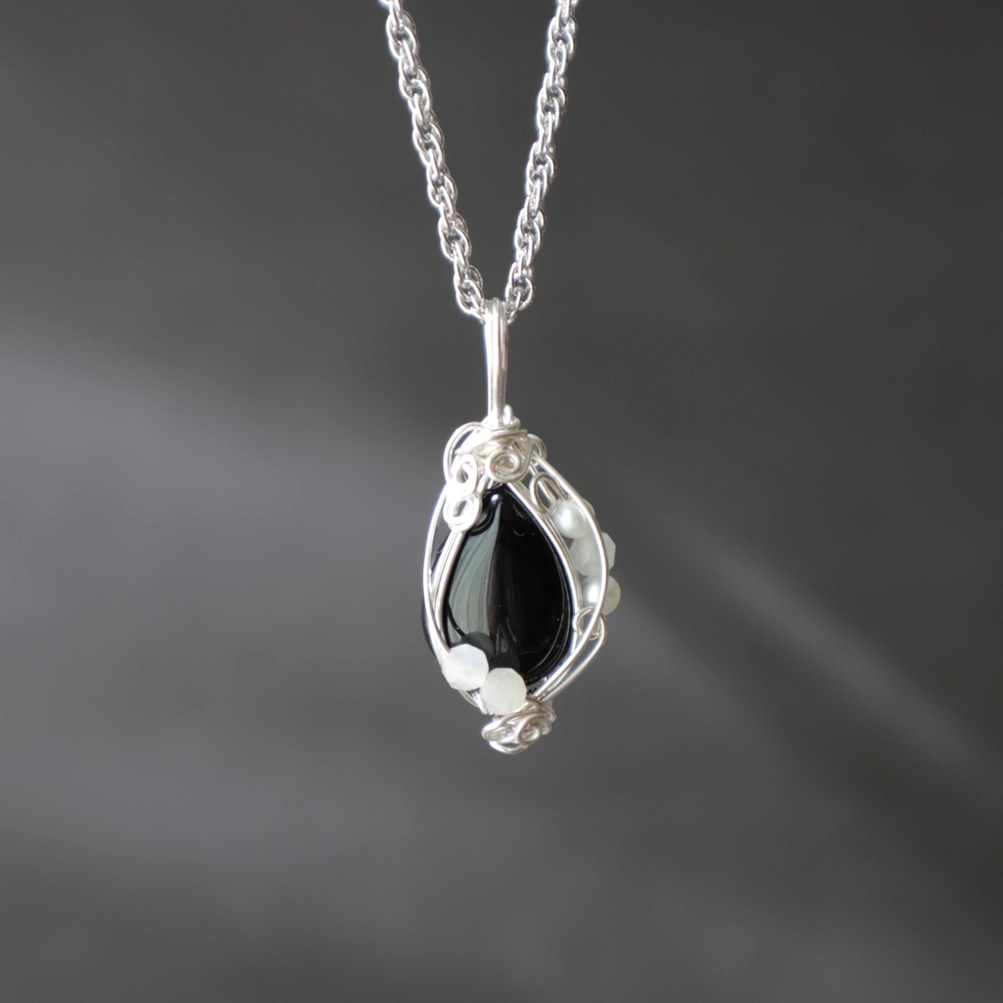 モリオンのネックレス《黒のしずく》|魔除けと浄化をまとう最強のお守り石