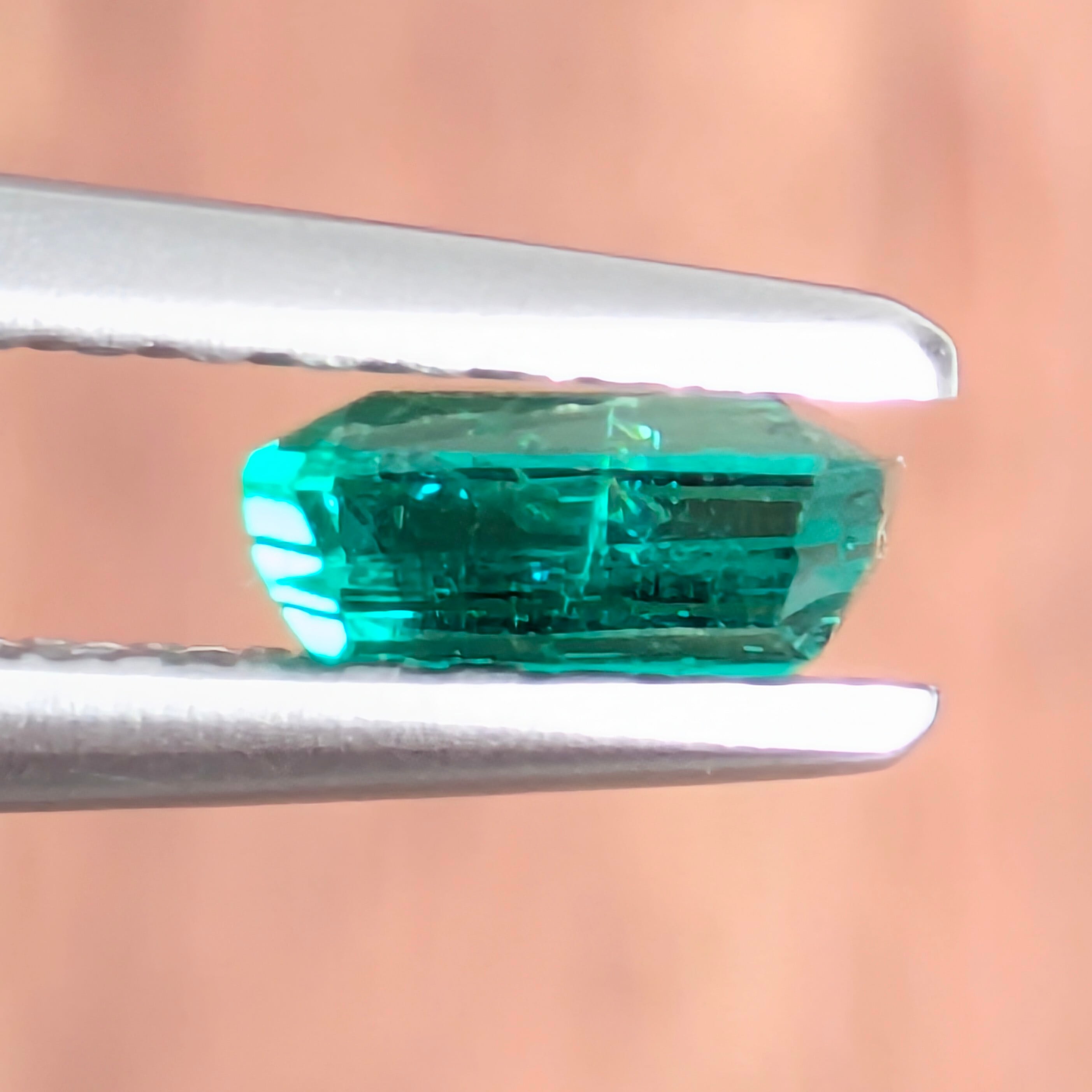 エメラルドルース 【0.362ct】 PRO208356 | Gem's Subculture