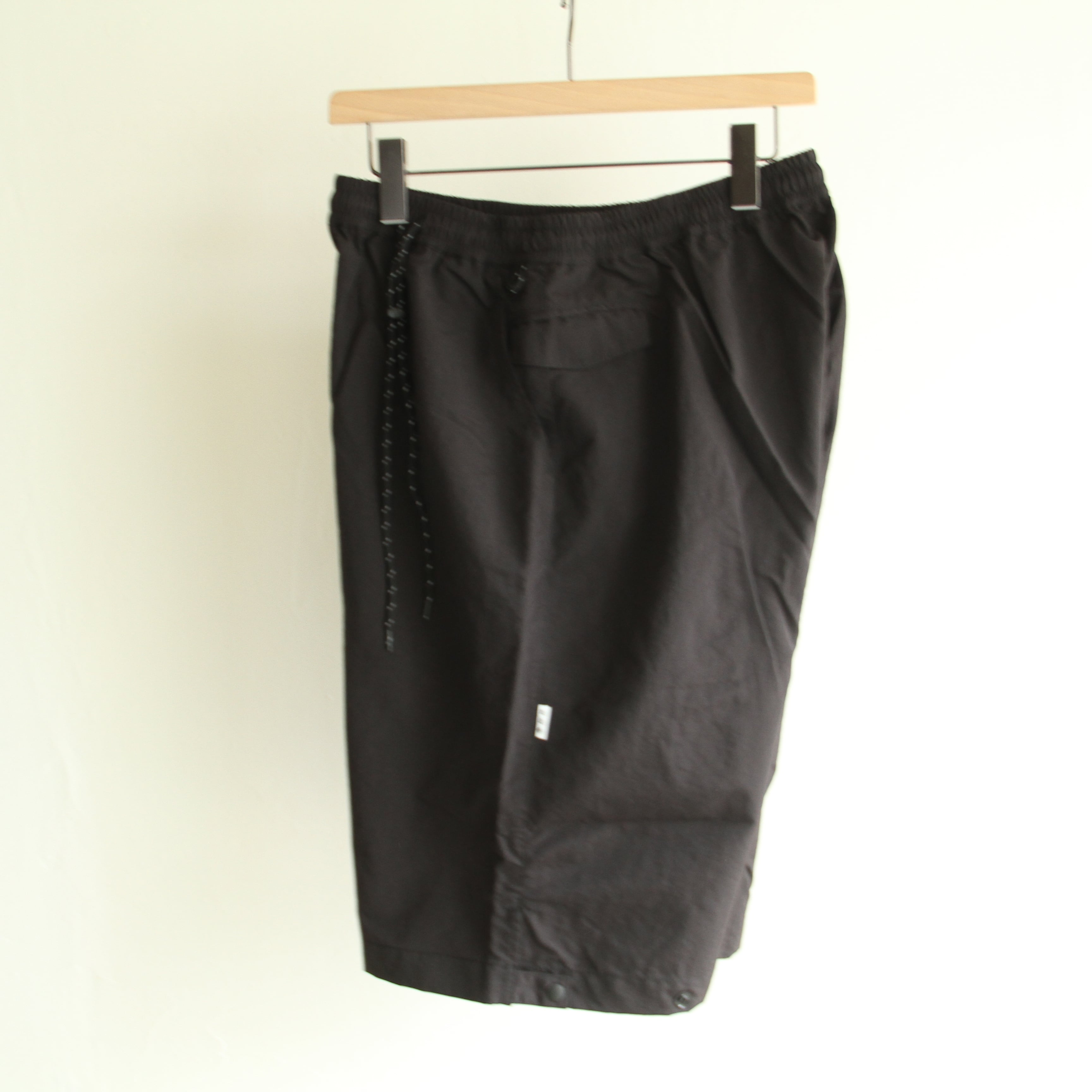 迷迭香 Nylon harvest loose shorts | Terminal