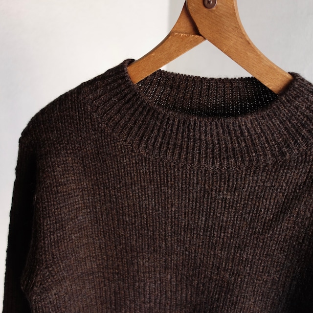 classic mockneck sweater / deeprust