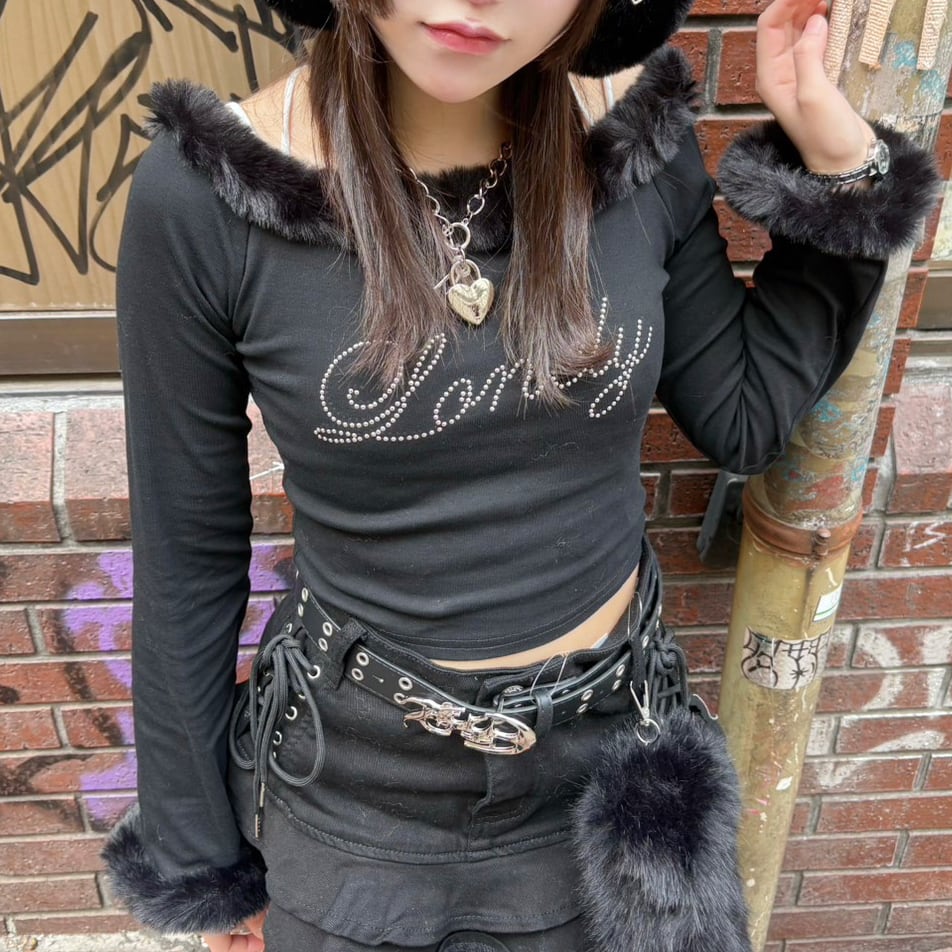 【1/8新着】スタッズロゴファー オフショルロンT