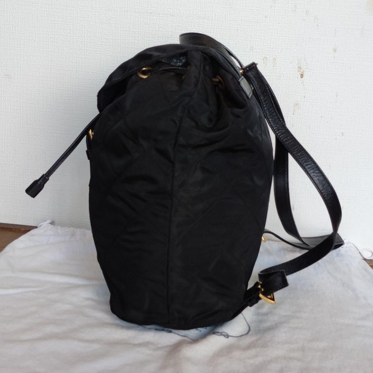 極美品□ プラダ 1328 PRADA サフィアーノ リュック 三角ロゴ 巾着  