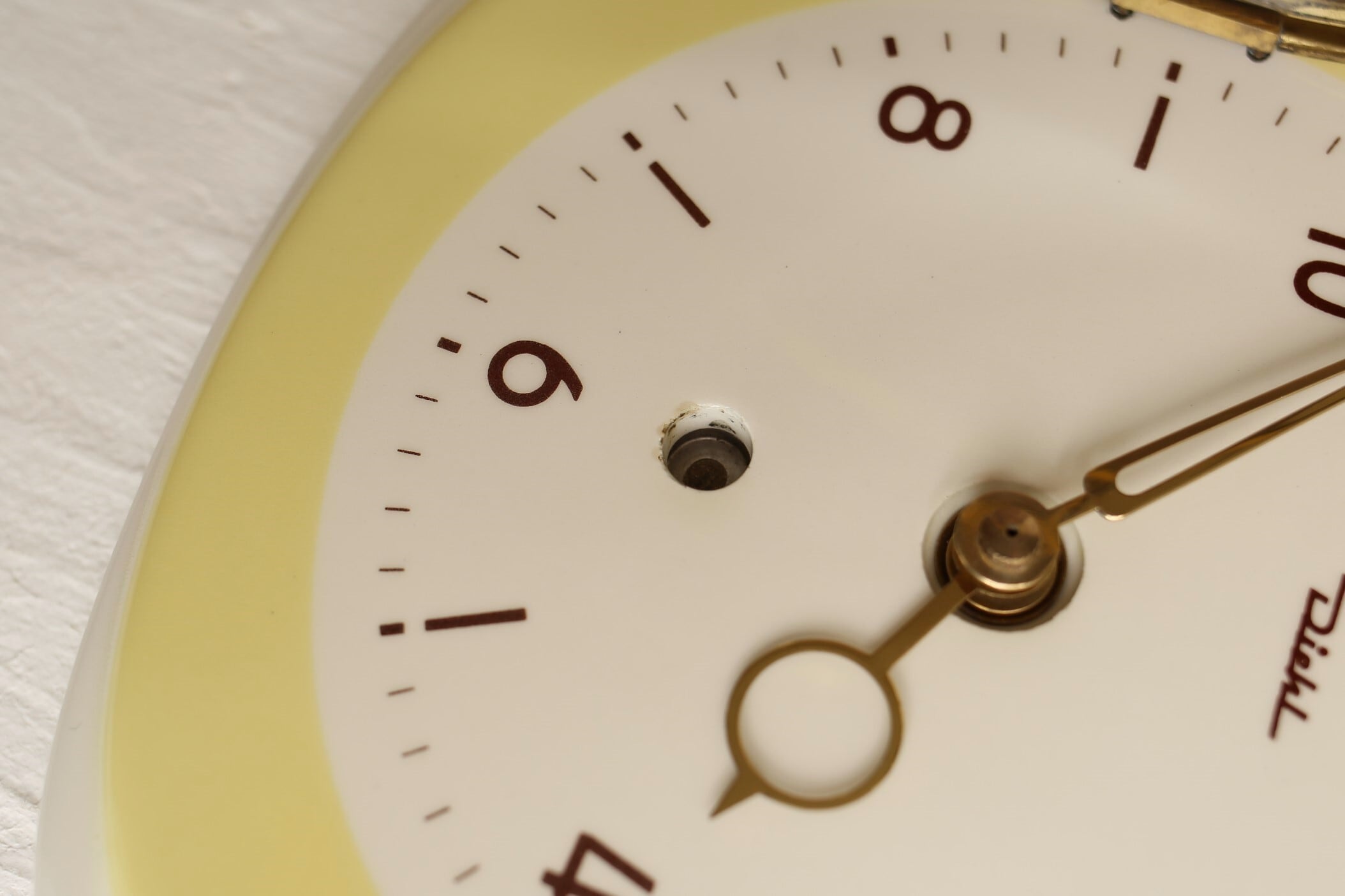 ドイツ アンティーク ヴィンテージ Diehl 陶器 壁掛け時計 黄色 (電池