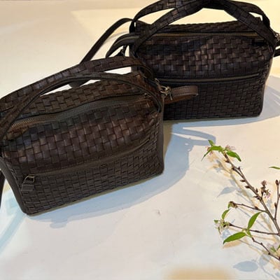 ブラックのみ再入荷しました、貴重品です。