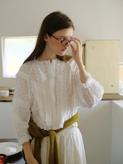 Fleurette Embroidery Lace Puff Sleeve Blouse F0840