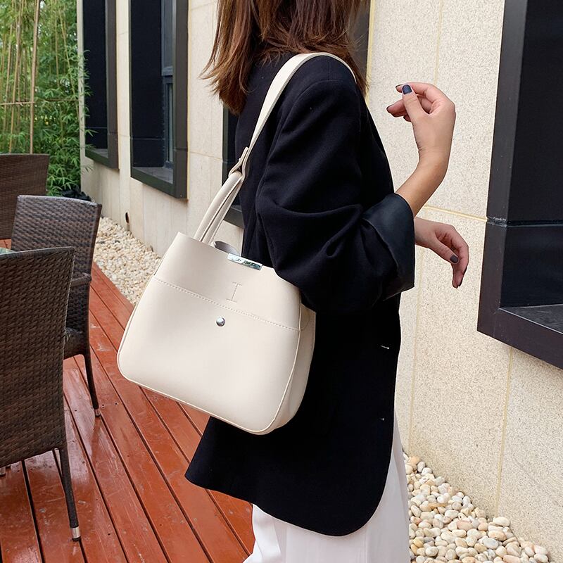 夏の女性の小さなバッグ2020新しいトレンディなネット赤いファッションシングルショルダーバッグウエスタンスタイルの野生のテクスチャバケットバッグ Tiancai_Wing_Bag5143727