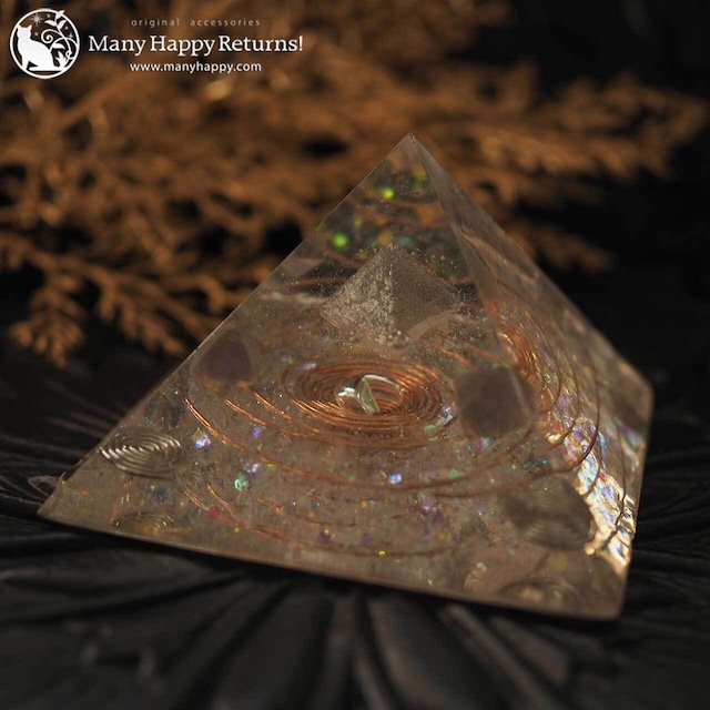 or-1950 クフ王のピラミッド☆NEO・TAOオルゴナイトアミュレット☆フローライトの結晶ピラミッドNeoTaoオルゴナイト　レターパック送料込