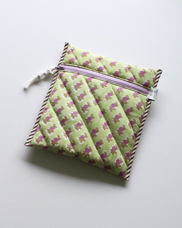 Block quilt Book Sleeve.　<Time of young>