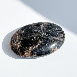 ブラックムーンストーン パームストーン21◇ Black Moonstone ◇天然石・鉱物・パワーストーン
