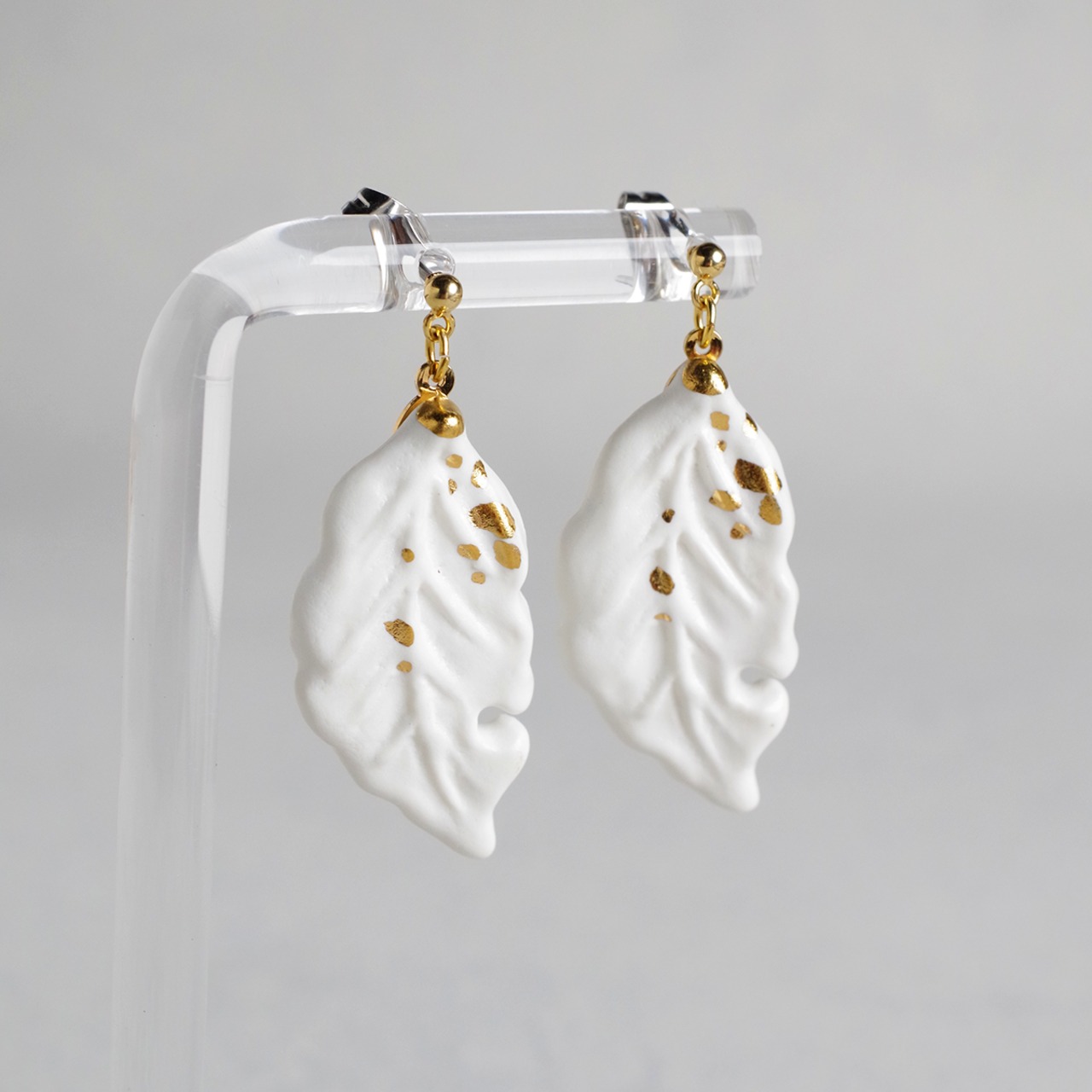カシの葉 ピアス/イヤリング
