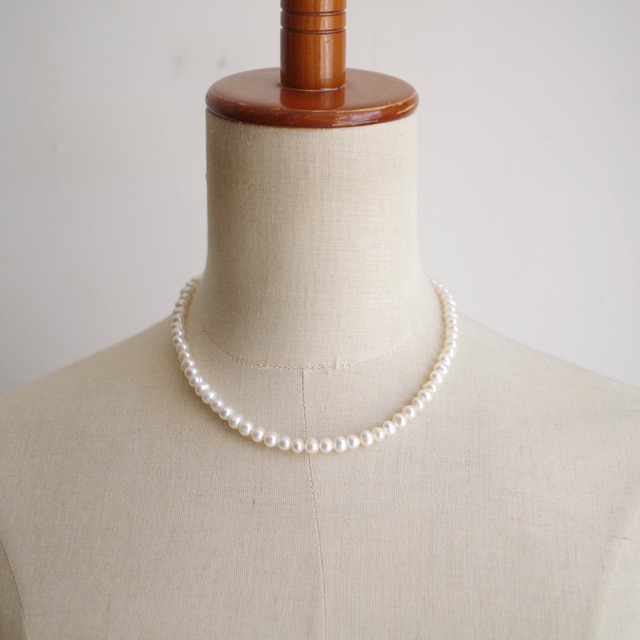 one f  Pearl Necklace 6mm