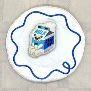 【iwashi】壁掛け　お皿＆オシャクマさんセット「おいしくって、くまった牛乳」