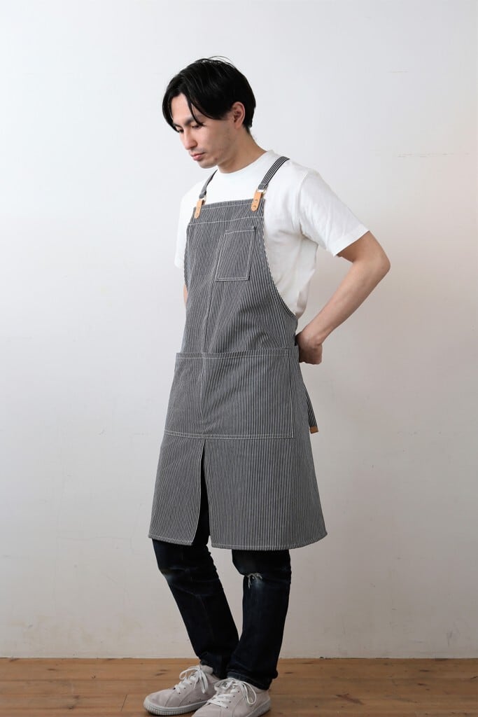 ヒスクーロネ　エプロン 1384-01】 ウォッシュ キャンバス&ツイル エプロン(クロスタイプ