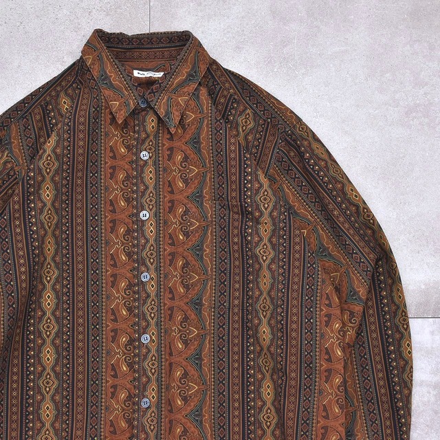 Geometric stripe pattern cotton shirt