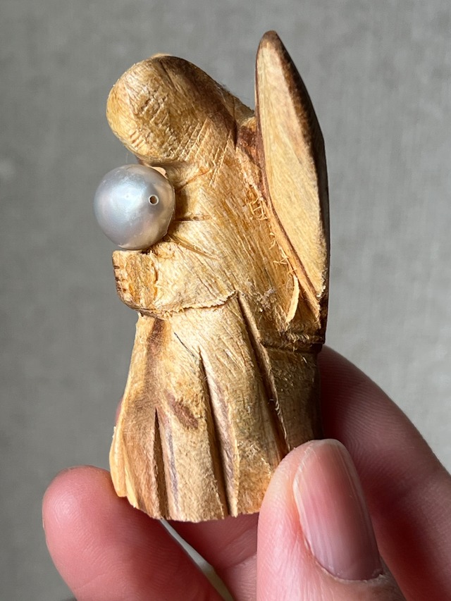 ルシア【天然パール】パロサントエンジェル像 ペルー産