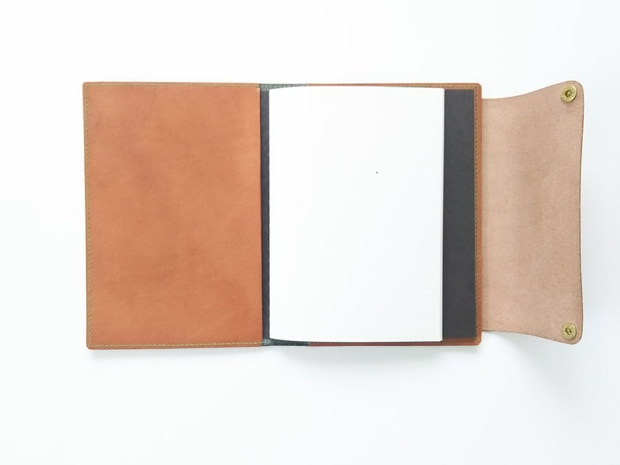 段差ができないノートカバー フラップ付き A5サイズ | mikiri