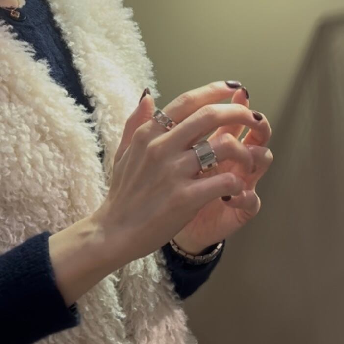 GUCCI】グッチ オープンスクエアリング 20.5号／シルバー925／指元を