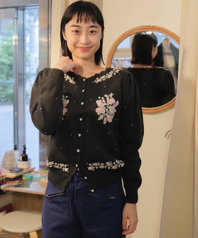 【送料無料】Hand European embroidery cotton cardigan from Sweden