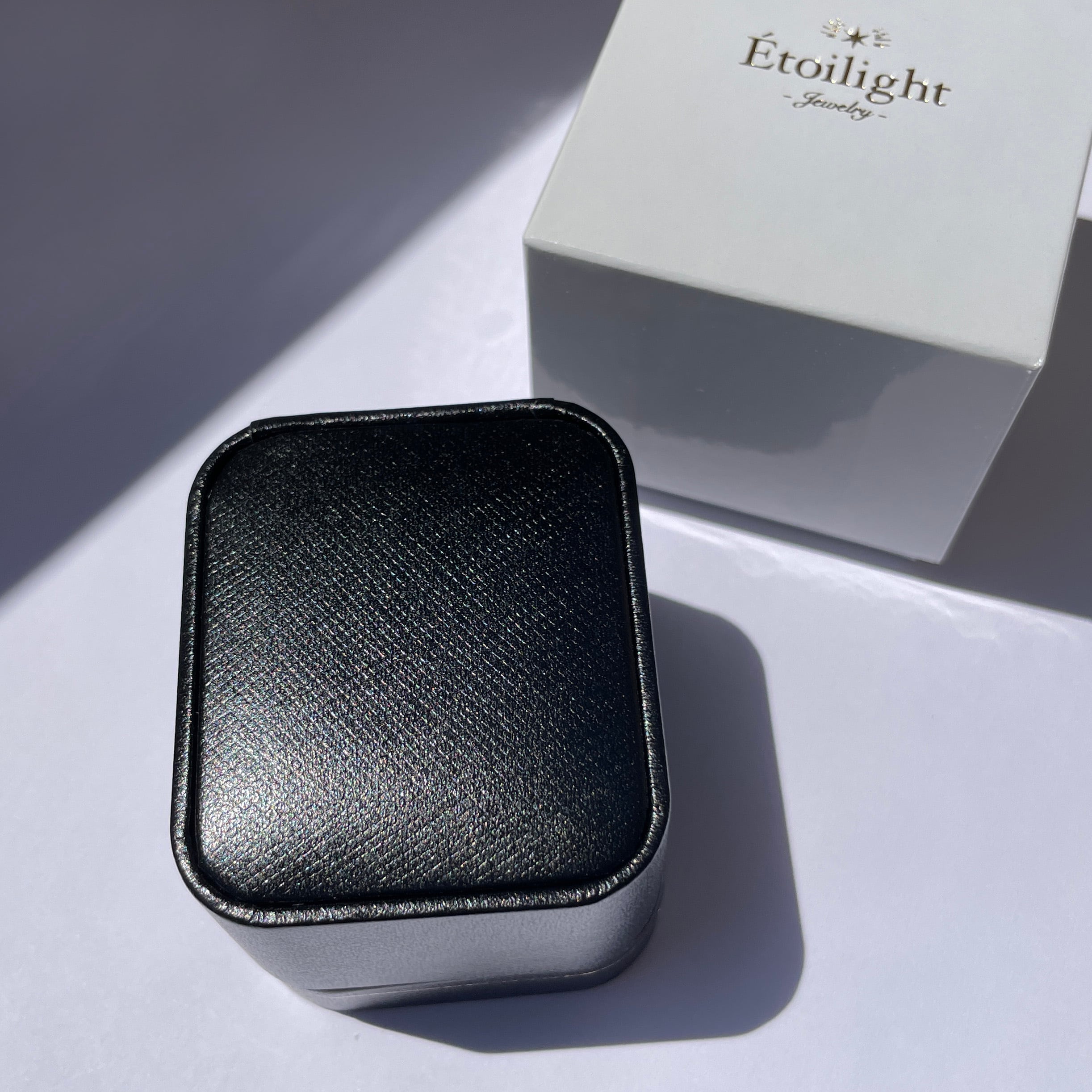 K18YG Octagon Mesh Ring with a Diamond | Etoilight