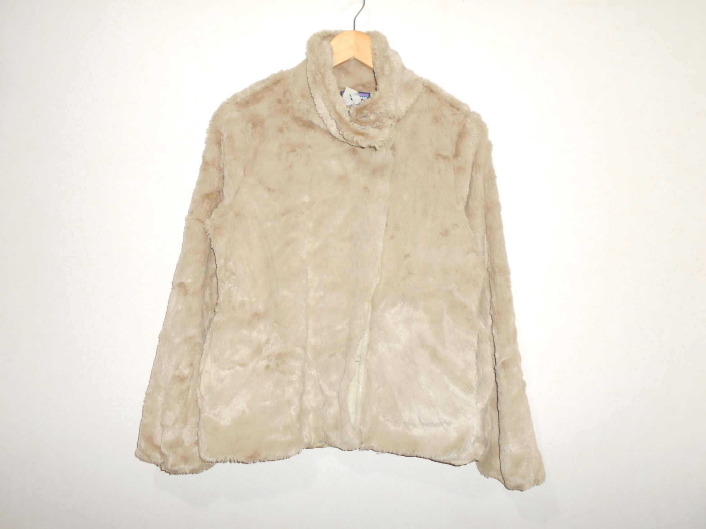 021190● patagonia Women's Pelage Jacket
