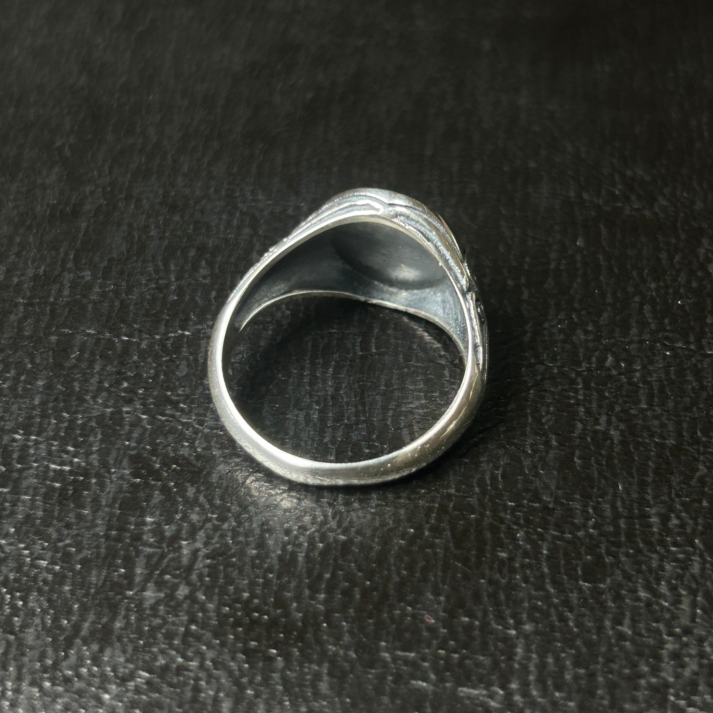 シルバー925 silver 唐草シグネットリング/軽研磨仕上げ/19号 | envy シルバー925 silver 唐草シグネットリング/軽研磨仕上げ/19号 | envy