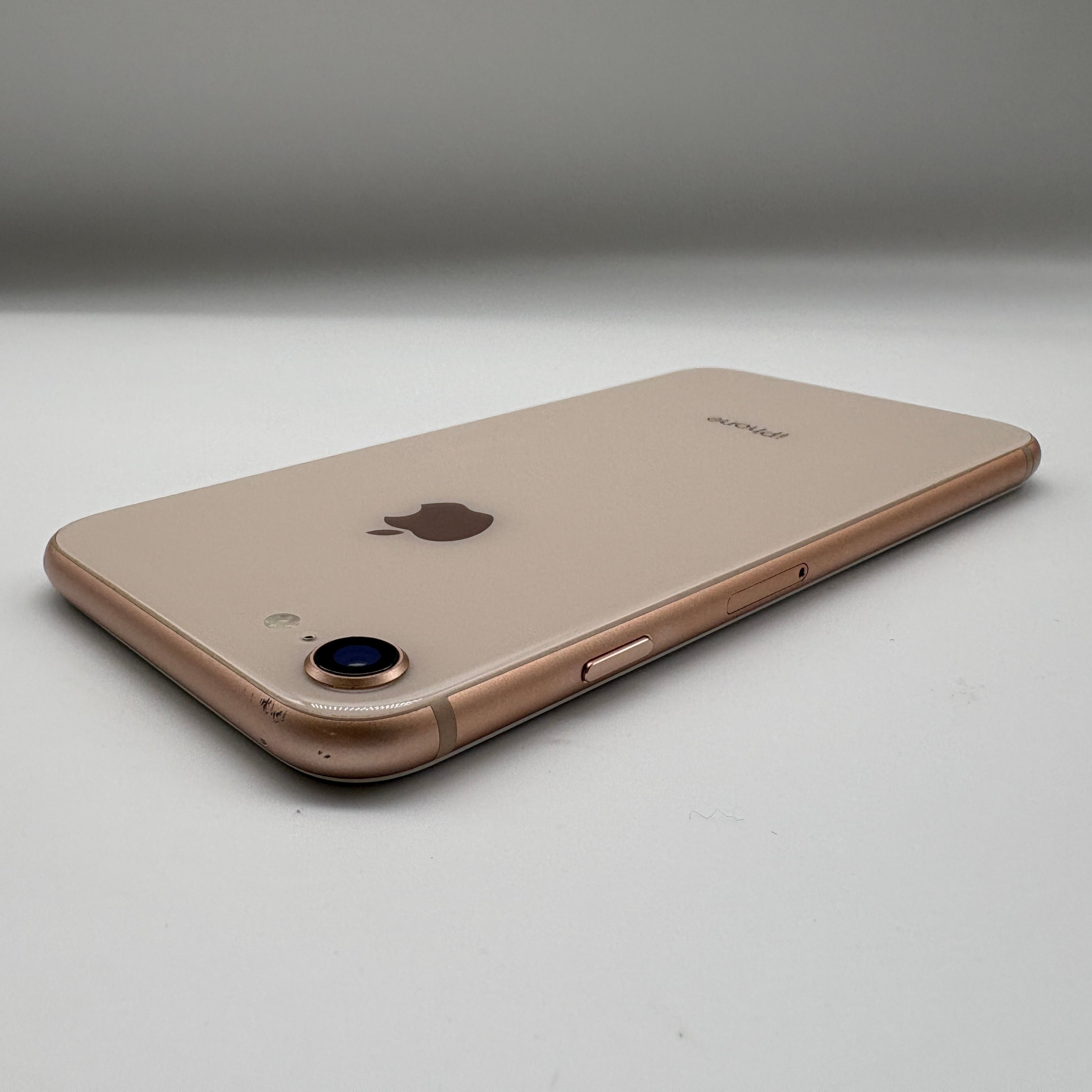 iPhone8 64GB ゴールド アイフォン本体 SIMフリー SIMロック解除済み