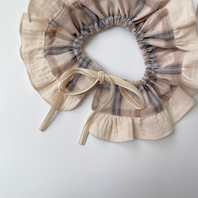 【BIQUET チェックフリルスタイ】お祝いに 小物 / ドッグウェア 犬服　ハンドメイド　ガーゼ