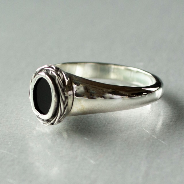 small Mirrorstone Ring (Ovall) #Onyx
