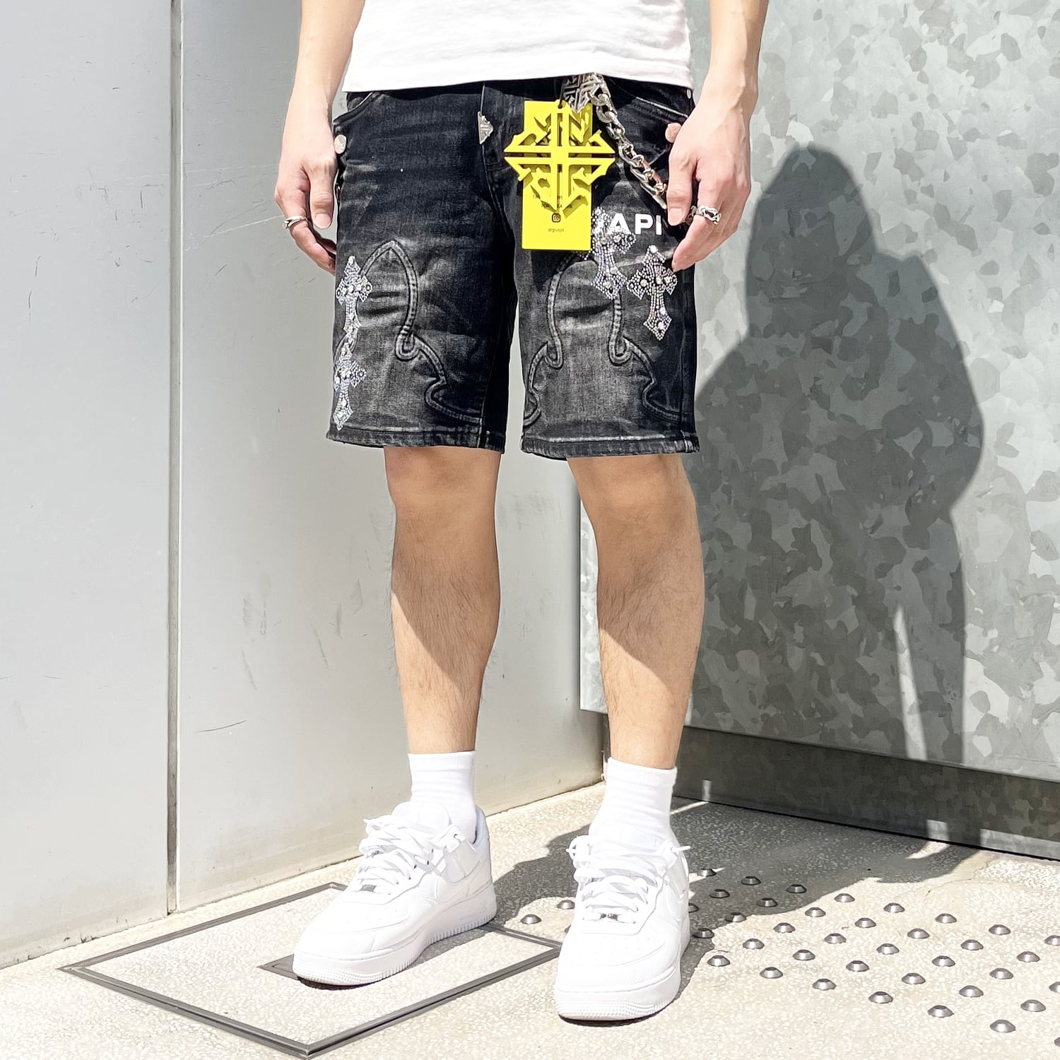 GUAPI / FADED CROSS DENIM SHORTS | HOLICK