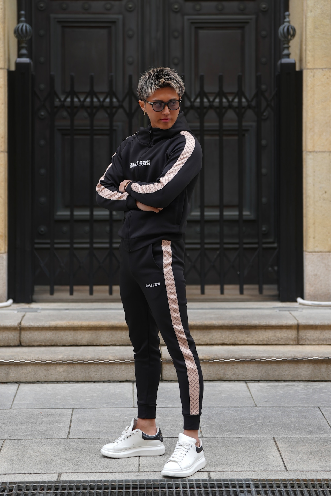 MONOGRAM LINE SWEAT HOODIE【BB25032】