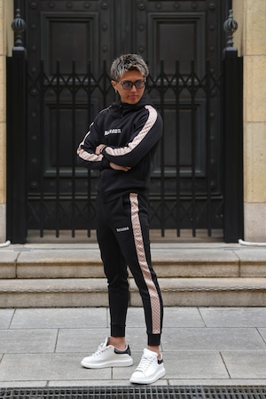 MONOGRAM LINE SWEAT HOODIE【BB25032】