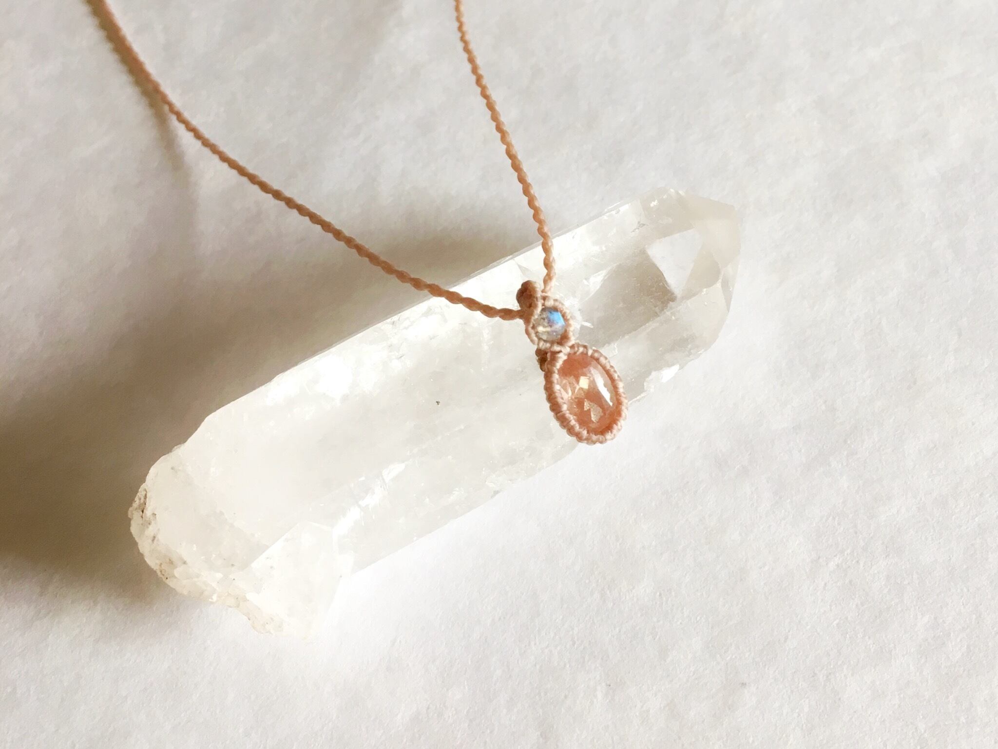オレゴンサンストーン macramé necklace