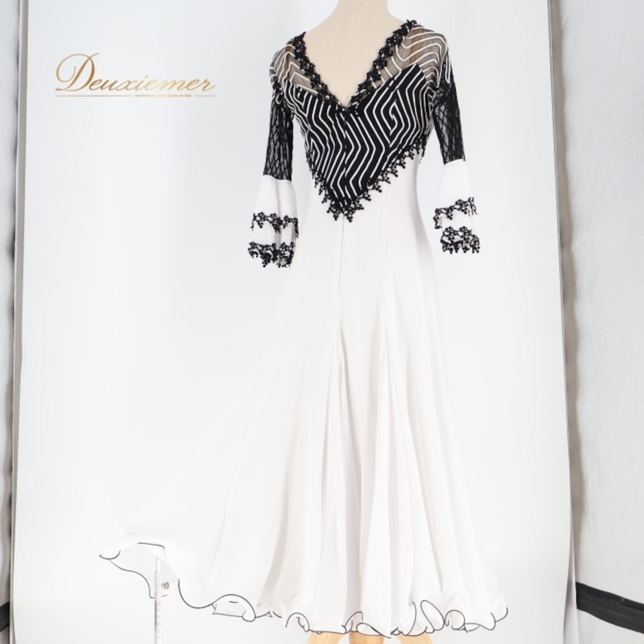 社交ダンス 衣装 ワンピース ドレス 白 黒 セキネ SEKINE フリル レース 上品 綺麗 パーティ 発表会 ダンス ブラック系 ホワイト系 エレガント ドレッシー フォーマル 大人向け 軽やか シンプル デザイン クラシック 女性用 ロングドレス 長袖