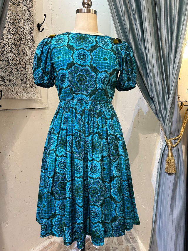 50’s 60’s jade green flower print dress