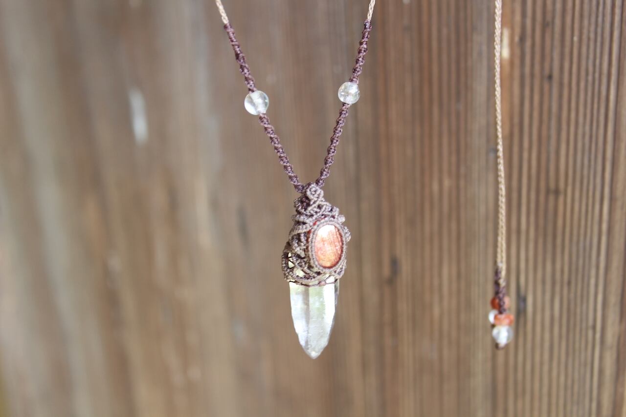 Himalayan crystal Sunstone micromacrame pendant