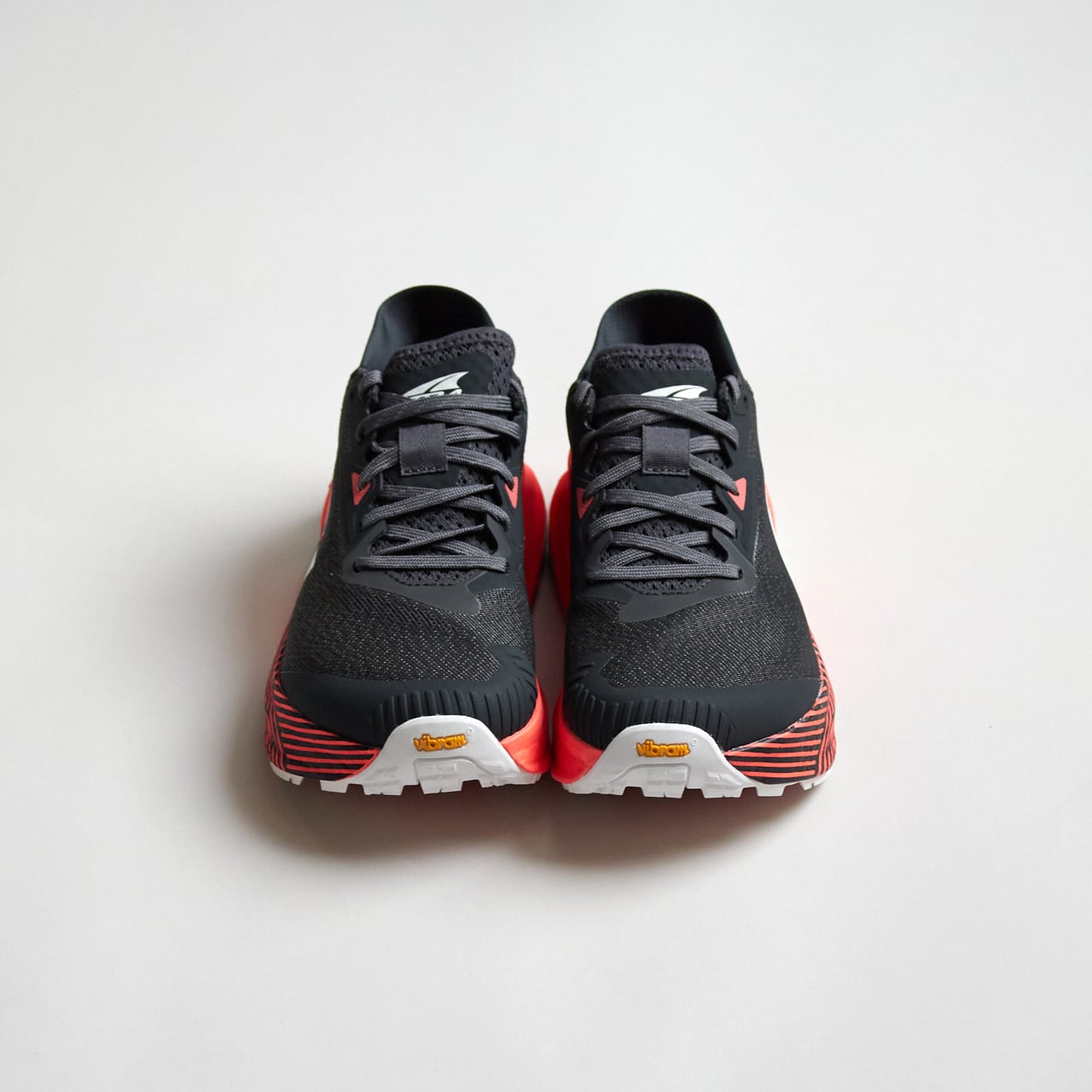 ALTRA（アルトラ）W OLYMPUS 275 (オリンパス 275) -CORAL/BLACK