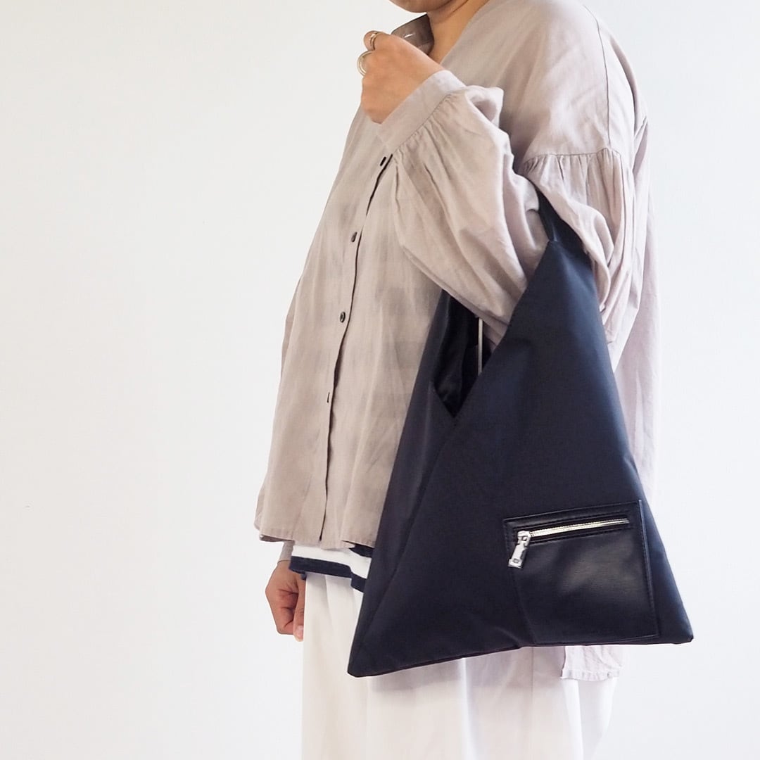 1200 ナイロン 撥水 トライアングルバッグ H.62 アッシュ