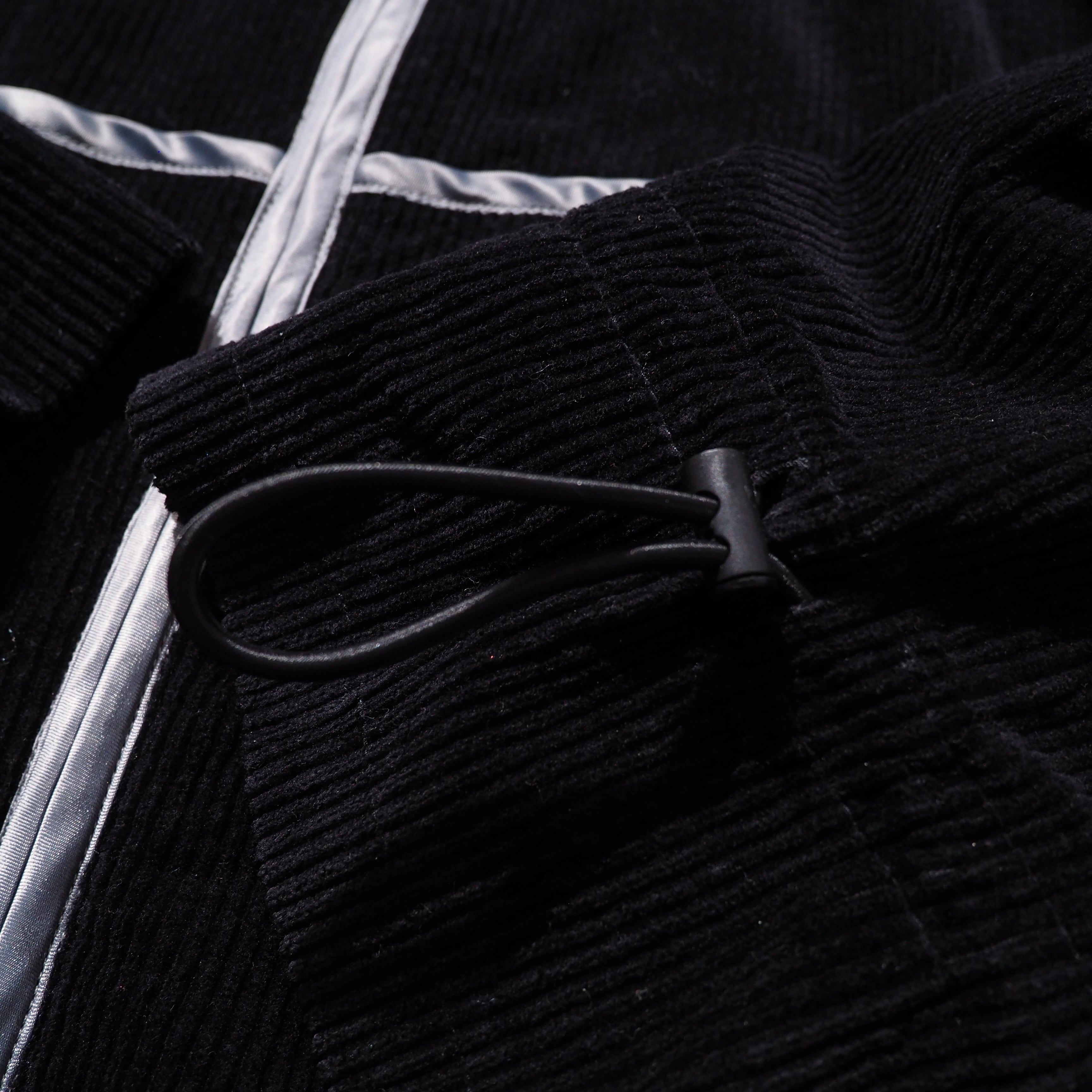 " PRDX " Black Corduroy × Piping Line Embbossed Hoodie coat