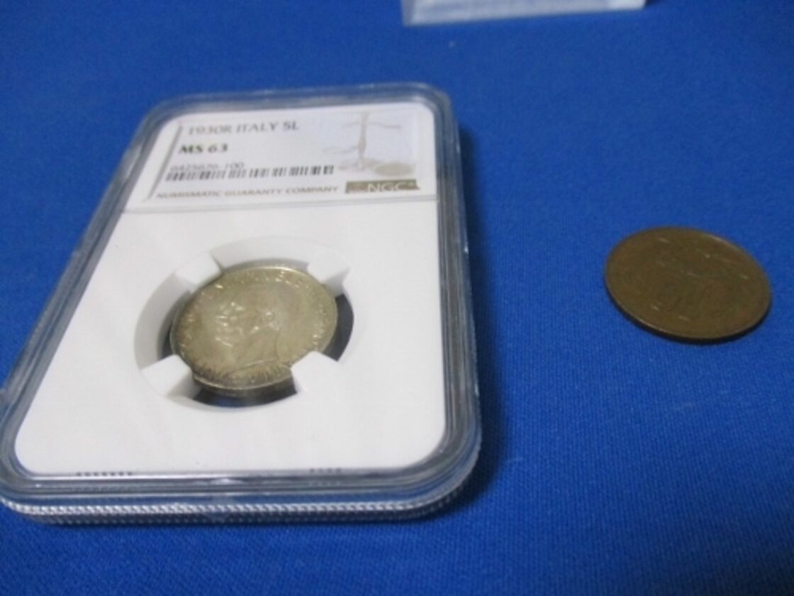 イタリア 5リラ銀貨☆1930年R／未使用／ヴィットーリオエマヌエーレ3世 