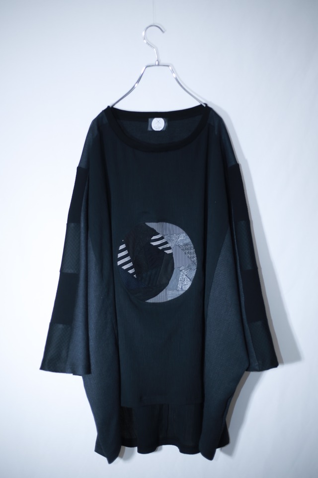 Wide-T-shirts ○ crescent moon (black)